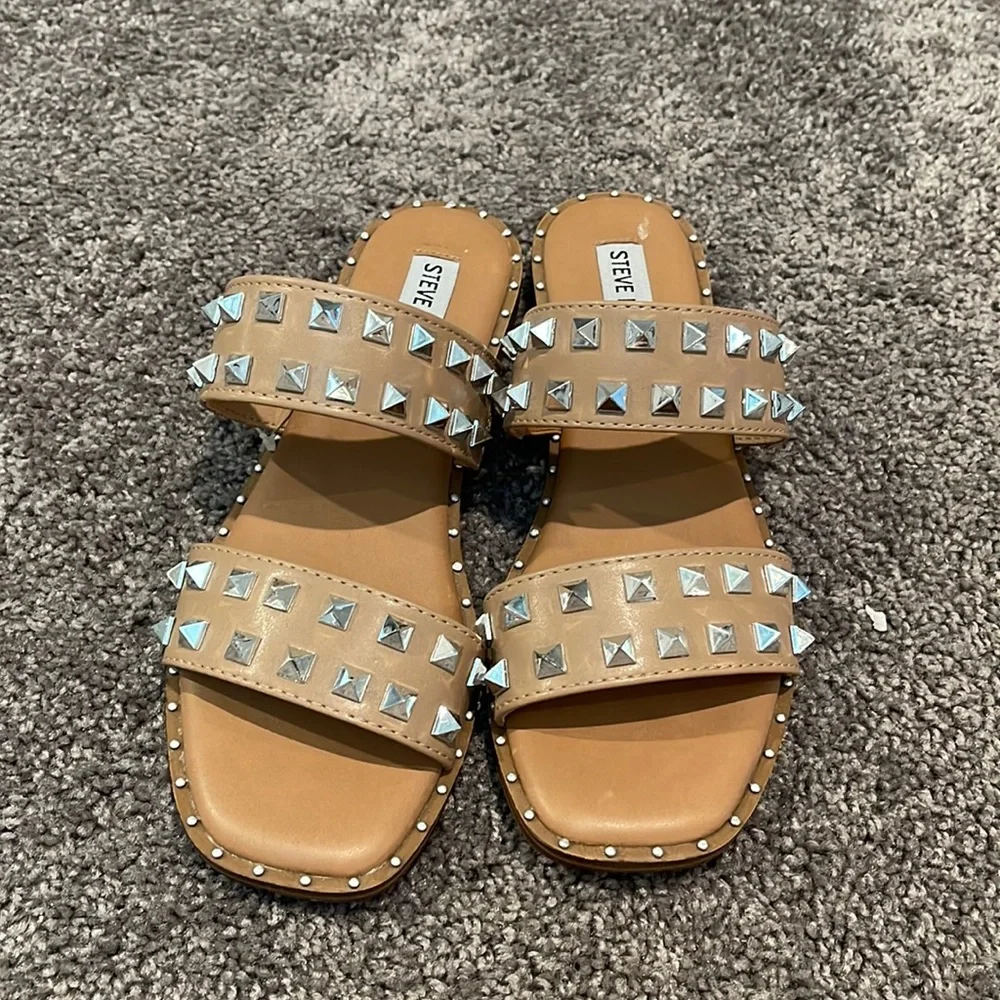 Steve madden studded sandals 6.5 - Picture 1 of 3